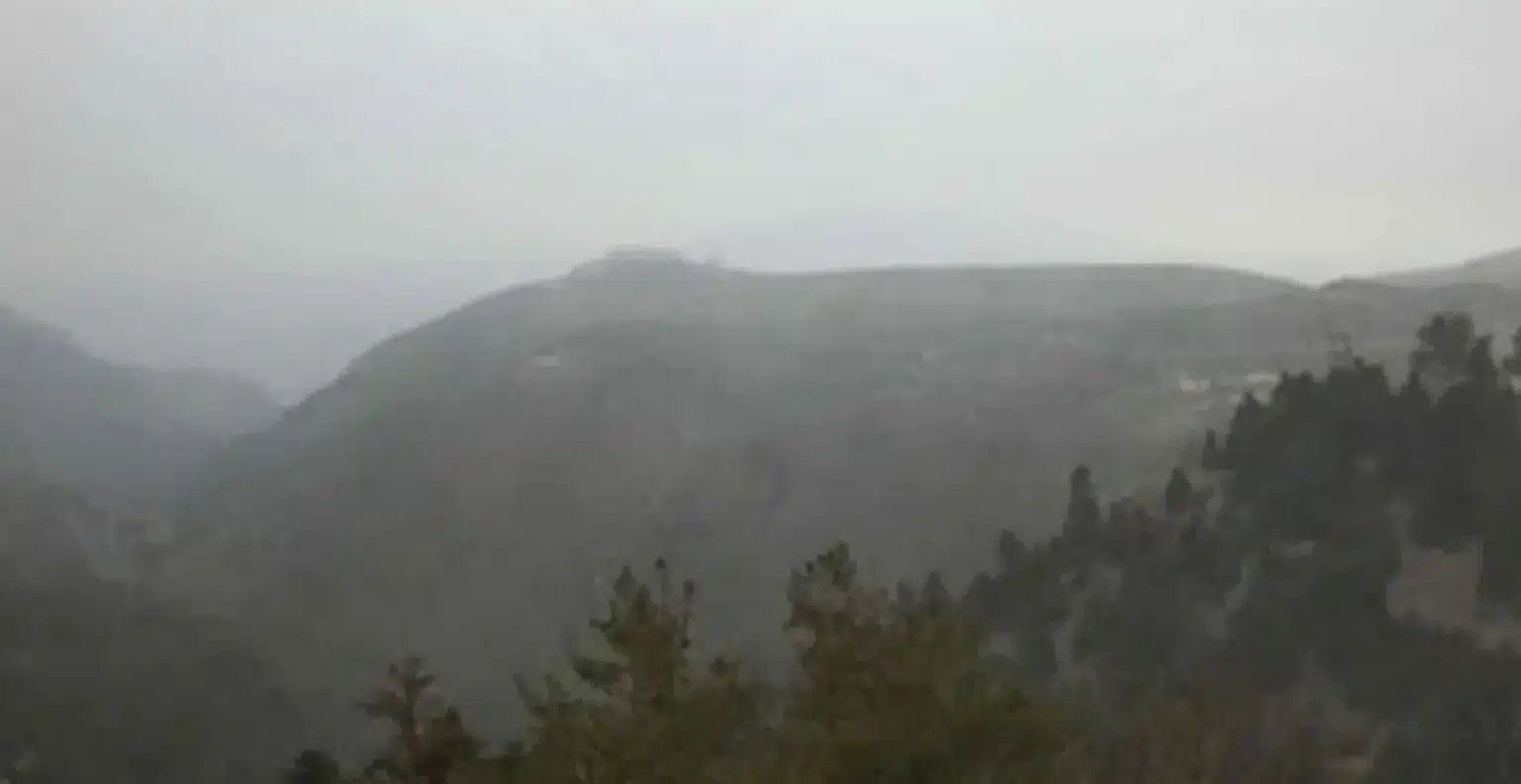 Χιονίζει αυτή την ώρα – Αναμένεται να ενισχυθεί τις επόμενες ώρες