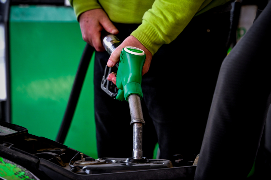 ΞΕΚΙΝΗΣΕ ΤΟ FUEL PASS: ΑΝΟΙΓΕΙ Η ΠΛΑΤΦΟΡΜΑ ΓΙΑ ΤΙΣ ΑΙΤΗΣΕΙΣ ΣΤΟ GOV.GR – ΠΡΙΝ ΑΠΟ ΤΟ ΠΑΣΧΑ ΟΙ ΠΛΗΡΩΜΕΣ