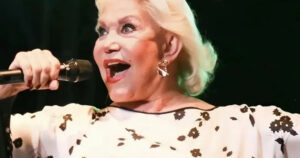 ΤΟ ΤΡΑΓΟΥΔΙ ΠΟΥ ΕΙΧΕ ΖΗΤΗΣΕΙ Η ΜΑΡΙΝΕΛΑ ΓΙΑ ΤΗΝ ΚΗΔΕΙΑ ΤΗΣ