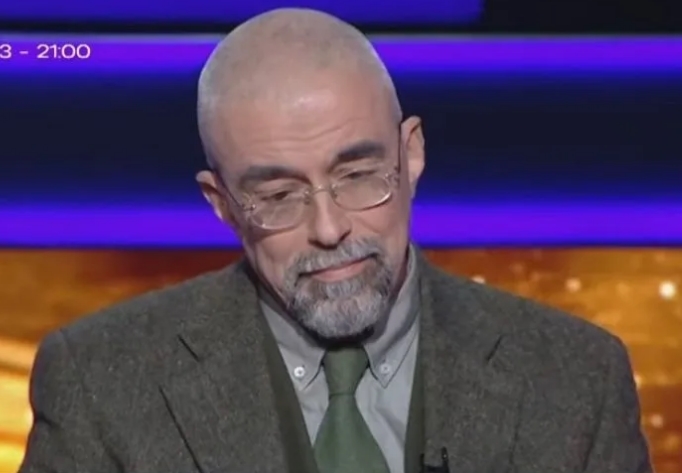 ΕΚΤΑΚΤΟ: ΜΟΛΙΣ ΜΑΘΕΥΤΗΚΕ ΓΙΑ ΤΟΝ ΔΑΣΚΑΛΟ ΤΟΥ “ΕΚΑΤΟΜΜΥΡΙΟΥΧΟΥ” – ΔΥΣΤΥΧΩΣ…