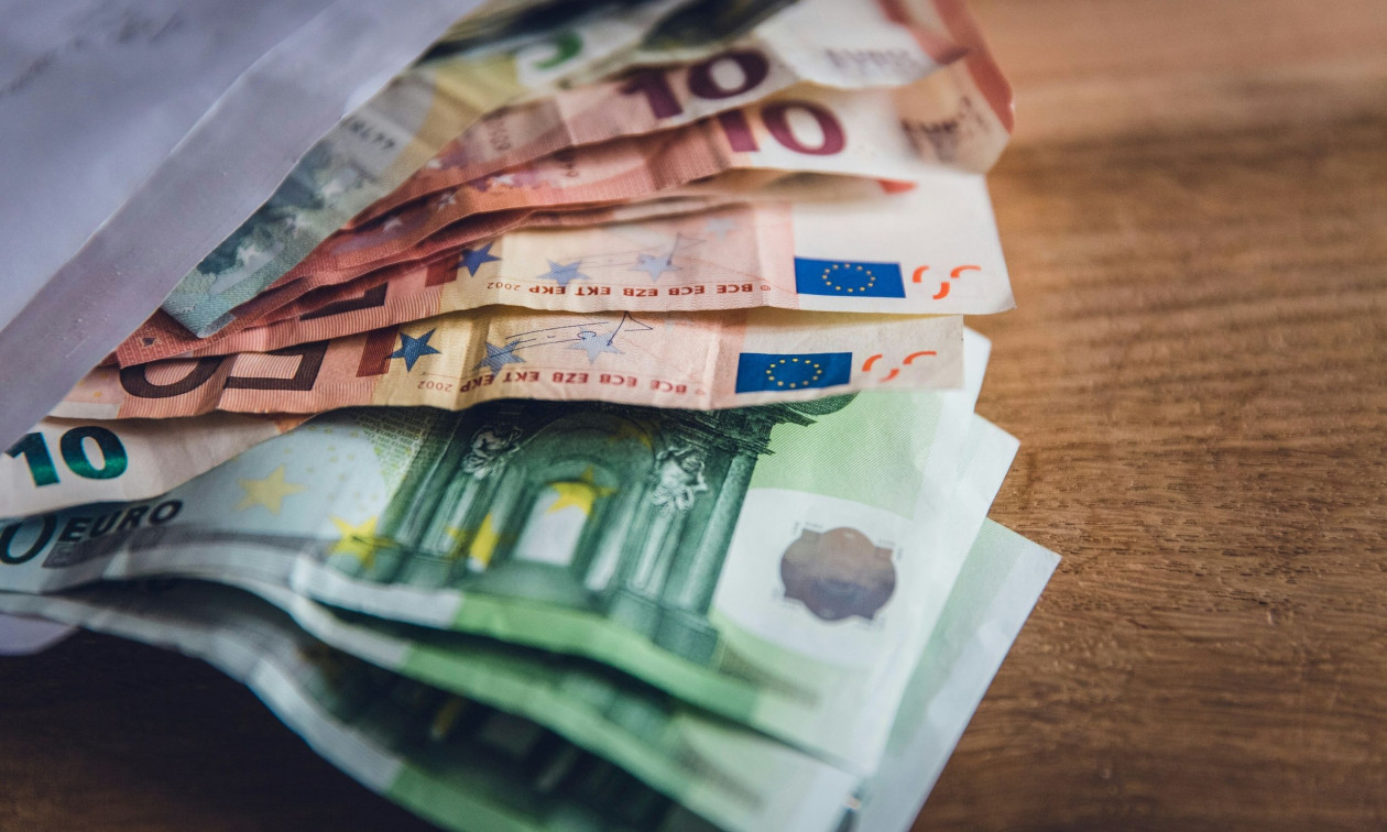 Ανατροπή με το Δώρο Πάσχα 2026 μετά την αύξηση στον κατώτατο μισθό