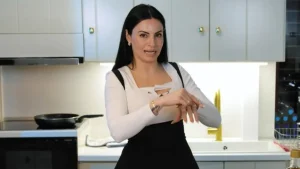 ΣΟΒΑΡΟ ΤΡΟΧΑΙΟ ΓΙΑ ΤΗΝ ΔΗΜΗΤΡΑ ΑΛΕΞΑΝΔΡΑΚΗ – «ΠΗΓΑ ΝΑ ΧΑΣΩ ΤΗΝ ΖΩΗ ΜΟΥ»