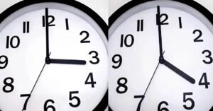 ΑΛΛΑΓΗ ΩΡΑΣ: ΔΕ ΘΑ ΓΥΡΙΣΟΥΜΕ ΤΑ ΡΟΛΟΓΙΑ ΜΑΣ ΤΕΛΙΚΑ – ΤΙ ΕΧΕΙ ΣΥΜΒΕΙ