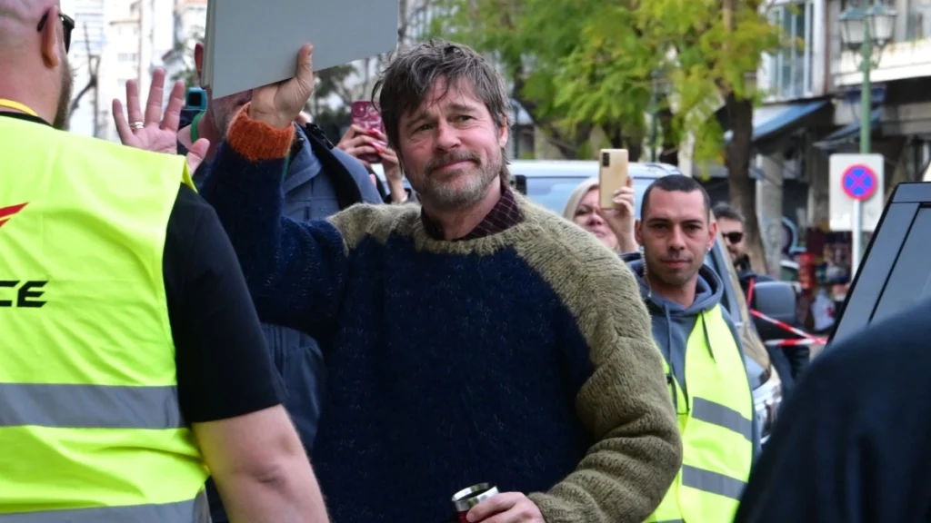 ΕΚΤΑΚΤΟ: ΤΙ ΚΑΝΕΙ ΣΤΟ ΜΕΝΙΔΙ Ο ΜΠΡΑΝΤ ΠΙΤ