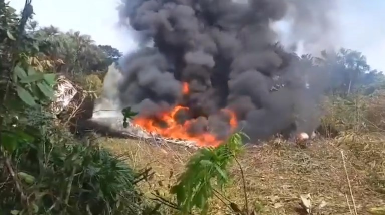 Συγκλονιστικά βίντεο από συντριβή αεροσκάφους με περισσότερους από 110 επιβαίνοντες