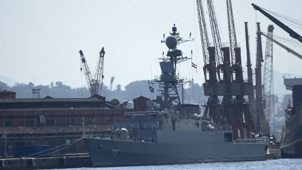 ΕΚΤΑΚΤΟ ΤΩΡΑ: ΕΠΙΘΕΣΗ ΣΤΗΝ ΦΡΕΓΑΤΑ – ΕΧΟΥΜΕ 100 ΑΓΝΟΟΥΜΕΝΟΥΣ