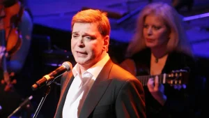 Γιώργος Μαρίνος: Μόλις το αποκάλυψε η ξαδέλφη του για τον θάνατό του – «Έκανε μια…»