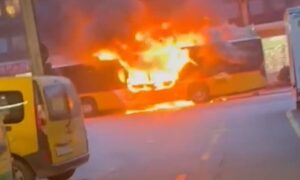 ΣΥΝΑΓΕΡΜΟΣ ΜΕΣΑ ΣΕ ΛΕΩΦΟΡΕΙΟ – ΕΧΟΥΜΕ ΝΕΚΡΟΥΣ