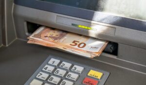 Συντάξεις Απριλίου 2026: Αλλαγές λόγω 25ης Μαρτίου – Πότε η πληρωμή