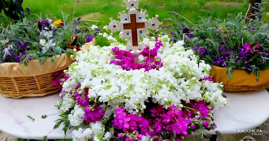 Της Σταυροπροσκυνήσεως αύριο: Τι πρέπει να κάνουν σήμερα οι πιστοί για να μην χάσουν