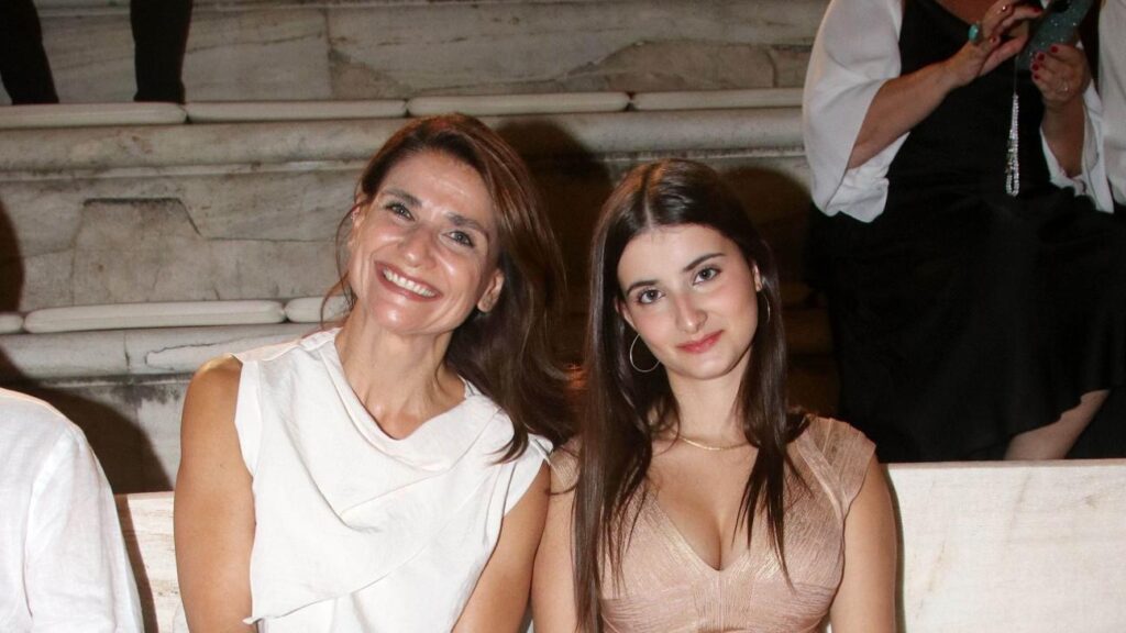 ΕΚΤΑΚΤΟ ΤΩΡΑ ΓΙΑ ΤΗΝ ΚΟΡΗ ΤΗΣ ΜΑΡΙΝΕΛΛΑΣ – ΜΟΛΙΣ ΜΑΘΕΥΤΗΚΕ