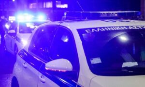 EKTAKTO: ΠΥΡΟΒΟΛΙΣΜΟΙ ΣΤΟ ΚΕΝΤΡΟ ΤΗΣ ΠΟΛΗΣ – ΔΥΣΤΥΧΩΣ ΕΧΟΥΜΕ…