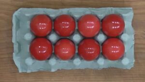 Πετρετζίκης: Έτσι θα βάψεις τέλεια κόκκινα αυγά, χωρίς «νερά», που δεν ξεβάφουν και χωρίς να σπάσει ούτε 1 – Πόσων ημερών πρέπει να ‘ναι