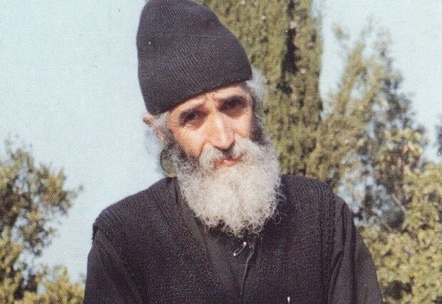 Γέροντας Παΐσιος: «Τη Μεγάλη Παρασκευή αν θέλεις να νιώσεις κάτι, πρέπει να κάνεις μόνο ένα πράγμα…»