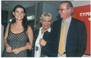 Aυτός ήταv o άγνωστος σύντροφος της Μαρινέλλας