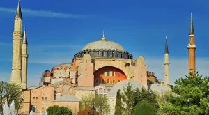 ΕΚΤΑΚΤΟ ΤΩΡΑ: ΣΥΝΑΓΕΡΜΟΣ ΣΤΗΝ ΚΩΝΣΤΑΝΤΙΝΟΥΠΟΛΗ