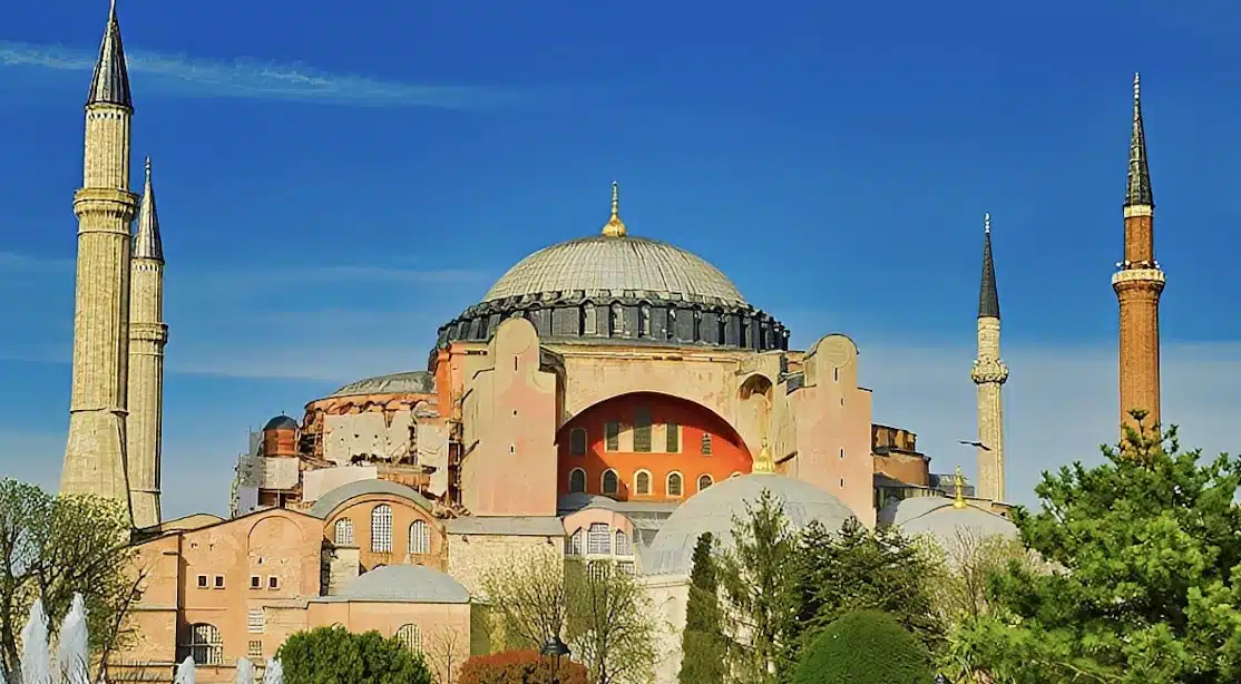 ΕΚΤΑΚΤΟ ΤΩΡΑ: ΣΥΝΑΓΕΡΜΟΣ ΣΤΗΝ ΚΩΝΣΤΑΝΤΙΝΟΥΠΟΛΗ