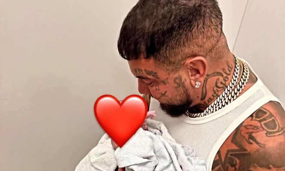 ΕΓΙΝΕ ΜΠΑΜΠΑΣ Ο ΣΝΙΚ: ΤΟ ΦΥΛΟ ΚΑΙ ΤΟ ΟΝΟΜΑ ΠΟΥ ΘΑ ΔΩΣΕΙ ΣΤΟ ΜΩΡΑΚΙ ΤΟΥΣ