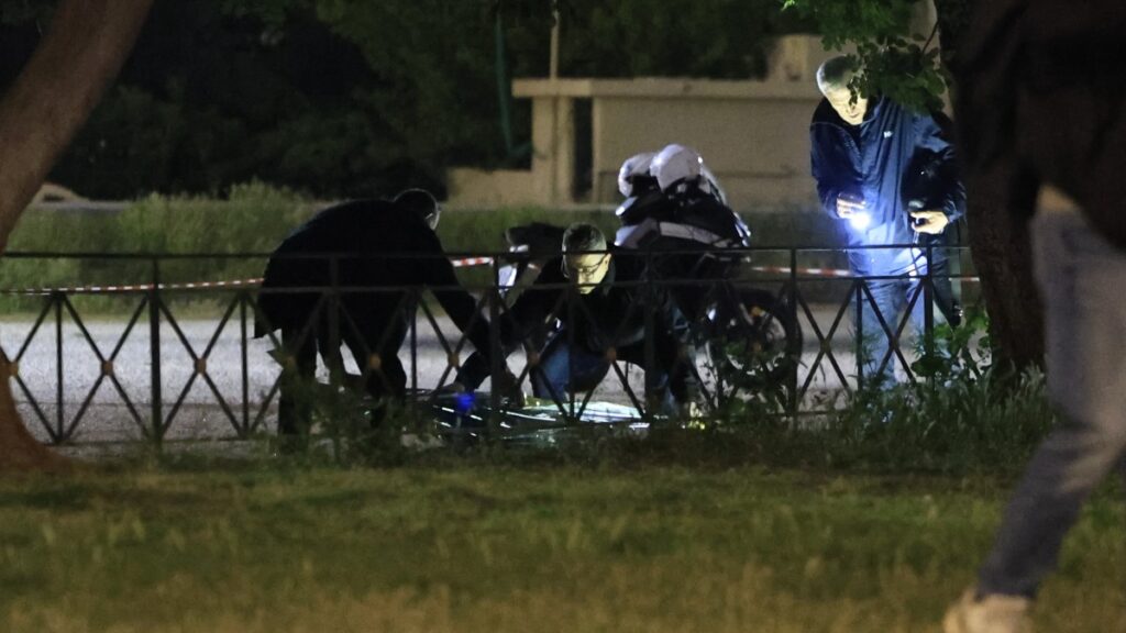 Άγριο έγκλημα στον Άγιο Δημήτριο: Βρέθηκε νεκρός 25χρονος – Πάγωσαν στην ΕΛ.ΑΣ. μόλις έμαθαν την ταυτότητά του