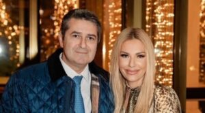 Οργή για τα κομματικά; Το δημόσιο ξέσπασμα της Τίνας Μεσσαροπούλου για την υγεία του άντρα της