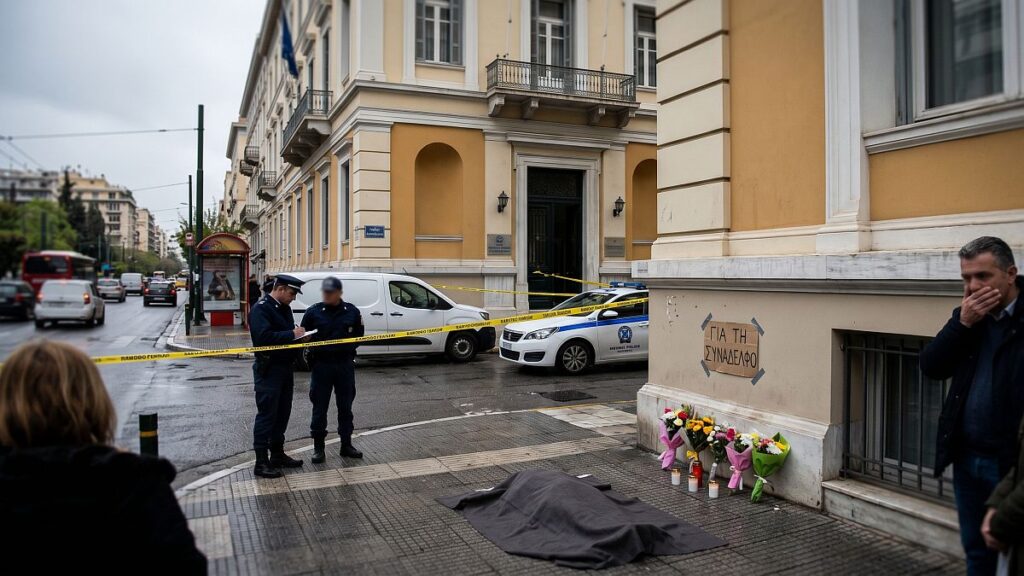 ΣΟΚ: Αυτή είναι τελικά η 51χρονη που έπεσε από το Υπουργείο και πέθανε