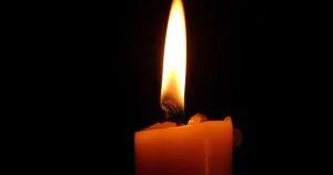 ΤΡΑΓΩΔΙΑ ΠΑΣΧΑΛΙΑΤΙΚΑ: ΠΕΘΑΝΕ Ο ΙΔΙΟΚΤΗΤΗΣ ΠΑΣΙΓΝΩΣΤΗΣ ΕΛΛΗΝΙΚΗΣ ΑΛΥΣΙΔΑΣ ΣΟΥΠΕΡ ΜΑΡΚΕΤ ΠΟΥ ΑΓΑΠΟΥΝ ΟΛΟΙ ΟΙ ΕΛΛΗΝΕΣ