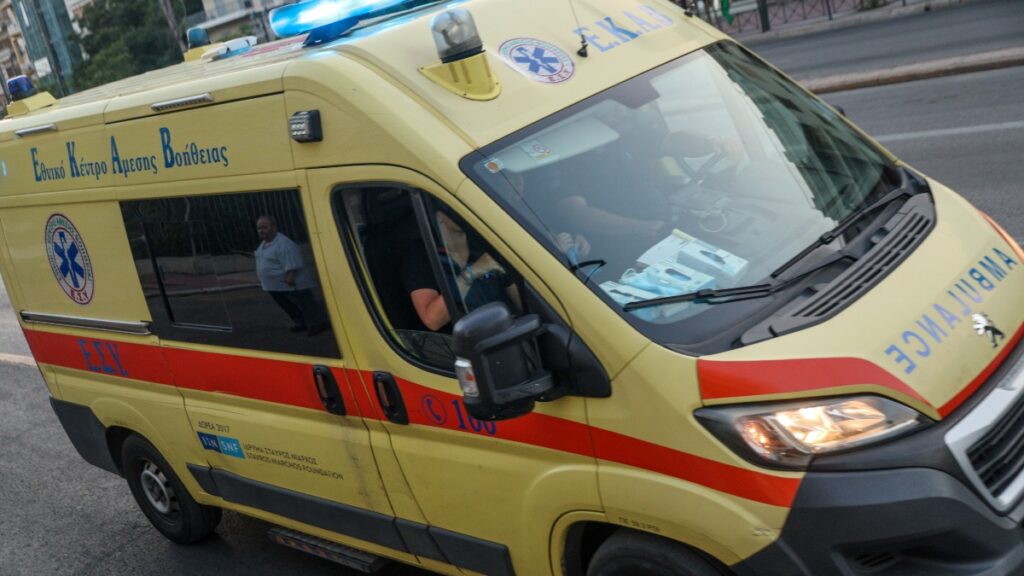 ΤΡΑΓΩΔΙΑ ΣΤΑ ΤΡΙΚΑΛΑ: ΠΕΘΑΝΕ 22ΧΡΟΝΗ ΜΠΡΟΣΤΑ ΣΤΑ ΜΑΤΙΑ ΤΩΝ ΓΟΝΙΩΝ ΤΗΣ – ΕΙΧΕ ΔΩΣΕΙ…