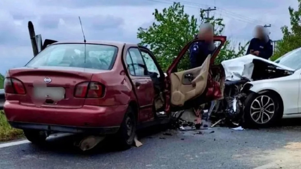 ΣΟΚΑΡΙΣΤΙΚΟ ΤΡΟΧΑΙΟ: ΣΚΟΤΩΘΗΚΕ ΠΑΤΕΡΑΣ 3ΧΡΟΝΟΥ - Ο ΟΔΗΓΟΣ ΗΤΑΝ ΧΩΡΙΣ ΔΙΠΛΩΜΑ