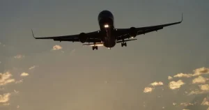 ΕΚΤΑΚΤΗ ΕΙΔΗΣΗ ΓΙΑ ΑΕΡΟΠΛΑΝΟ ΓΕΜΑΤΟ 228 ΕΠΙΒΑΤΕΣ – ΕΚΚΕΝΩΘΗΚΕ Η ΠΤΗΣΗ – ΠΑΝΙΚΟΣ ΣΤΟ ΑΕΡΟΔΡΟΜΙΟ