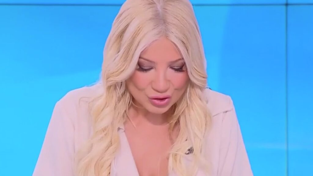 Φαίη Σκορδά: «Συλλυπητήρια, είναι μια τραγική είδηση» – «Πάγωσε» στο Buongiorno η παρουσιάστρια