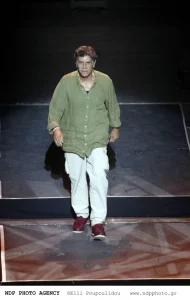 ΜΟΛΙΣ ΜΑΘΕΥΤΗΚΕ: Ο ΠΑΣΙΓΝΩΣΤΟΣ ΕΛΛΗΝΑΣ ΗΘΟΠΟΙΟΣ ΠΟΥ ΘΑ ΠΑΕΙ ΣΤΟ ΚΟΜΜΑ ΜΗΤΣΟΤΑΚΗ