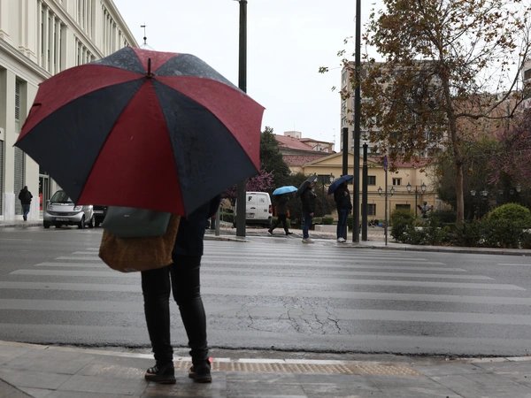 ΕΚΤΑΚΤΟ – Καιρός την Πρωτομαγιά: Πέφτει η θερμοκρασία έως και 13 βαθμούς – Πότε επιστρέφει η άνοιξη