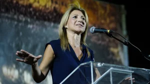 «Ξεκινάμε» – Η Μαρία Καρυστιανού ανακοίνωσε το κόμμα της, τις επόμενες μέρες το όνομα και η ιδρυτική διακήρυξη