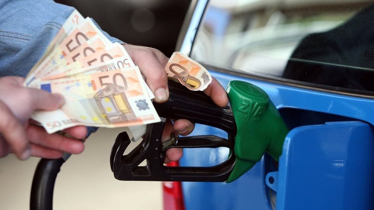 Fuel Pass 2026: Με ΑΦΜ οι αιτήσεις μετά το «μπλακ άουτ» – Ποιοι κάνουν αίτηση σήμερα (07/04);
