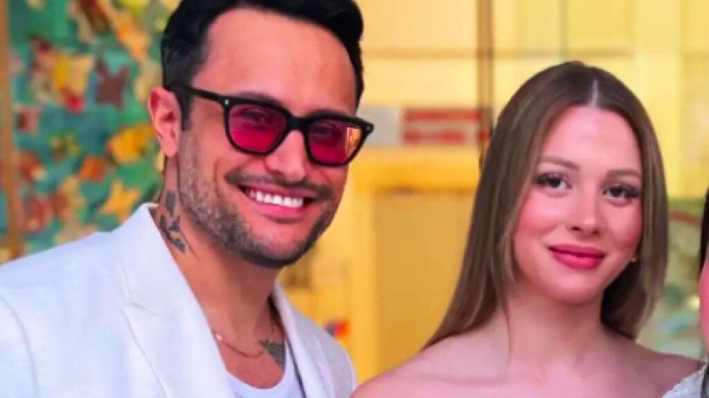 Παντρεύτηκε ο Κωνσταντίνος Φραντζής με πολιτικό γάμο! Οι φωτογραφίες με την εγκυμονούσα σύζυγό του