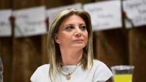Μαρία Καρυστιανού: «Ξεκινάμε» με άρωμα ΠΑΣΟΚ – Τα ονόματα προς τις εκλογές