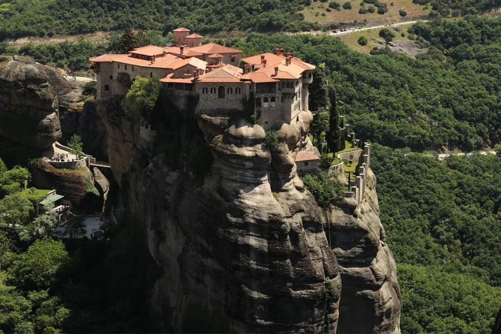 Μετέωρα: Σοκαριστικό βίντεο από τη στιγμή της μοιραίας πτώσης της 65χρονης