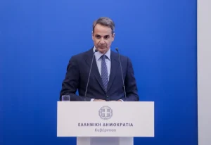 Σήμερα ανακοινώνεται απαγόρευση χρήσης των social για ανήλικους κάτω των 15 ετών