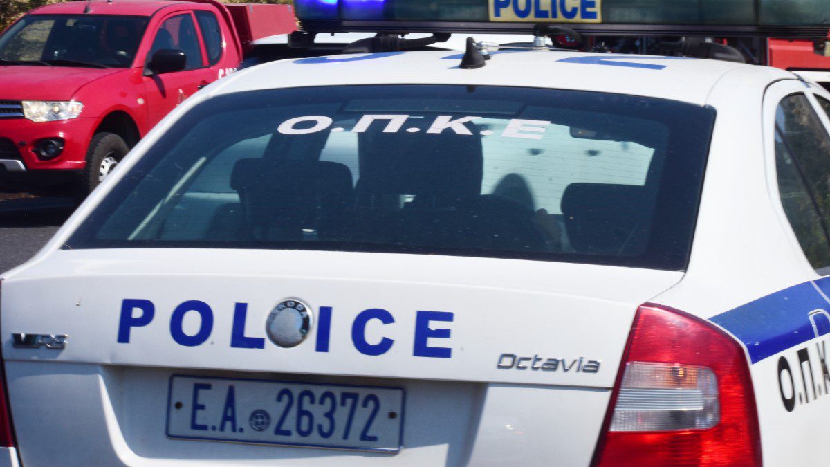 ΕΚΤΑΚΤΟ: ΓΙ ΑΥΤΟ ΧΤΥΠΗΣΑΝ ΤΟΝ ΓΙΟ ΤΟΥ ΓΝΩΣΤΟΥ ΠΟΙΝΙΚΟΛΟΓΟΥ ΣΤΟ ΚΕΝΤΡΟ ΤΗΣ ΑΘΗΝΑΣ - ΠΡΟΣΟΧΗ ΣΚΛΗΡΕΣ ΕΙΚΟΝΕΣ