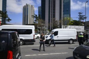ΣΥΝΑΓΕΡΜΟΣ ΤΩΡΑ: ΑΓΝΩΣΤΟΣ ΑΝΟΙΞΕ ΠΥΡ ΣΕ ΣΧΟΛΕΙΟ – ΔΥΣΤΥΧΩΣ ΕΧΟΥΜΕ…