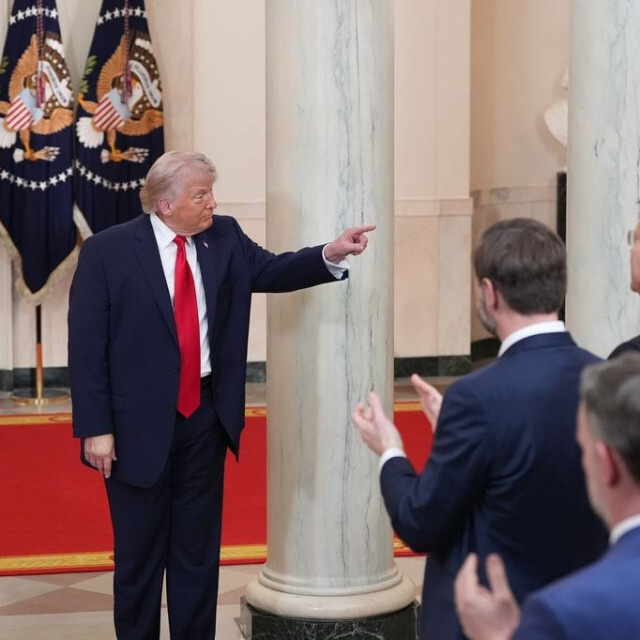 ΤΡΟΜΟΣ ΣΕ ΟΛΟΚΛΗΡΟ ΤΟΝ ΠΛΑΝΗΤΗ