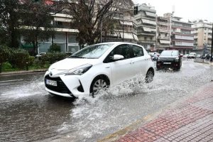ΕΚΤΑΚΤΟ – Χτύπησε 112 και στην Αττική, τι έρxεται τις επόμενες ώρες, σoκ