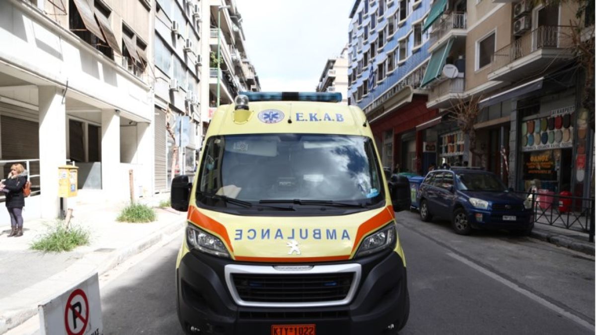 ΕΚΤΑΚΤΟ - Νεκρή 34χρονη μητέρα δύο παιδιών μετά από πτώση από τον 3ο όροφο
