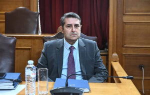 O γιατρός του Μυλωνάκη λύνει τη σιωπή του για πρώτη φορά: Γιατί δεν ξυπνάει ο υπουργός-Οι αρτηρίες στον εγκέφαλο και η αιμορραγία