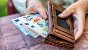 Ο χάρτης πληρωμών για τις συντάξεις Ιουνίου και τα επιδόματα ΟΠΕΚΑ