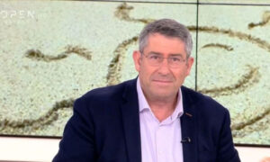 “Λόγω του γιου του” Μαθεύτηκε γιατί απουσιάζει από την εκπομπή ο Άκης Παυλόπουλος