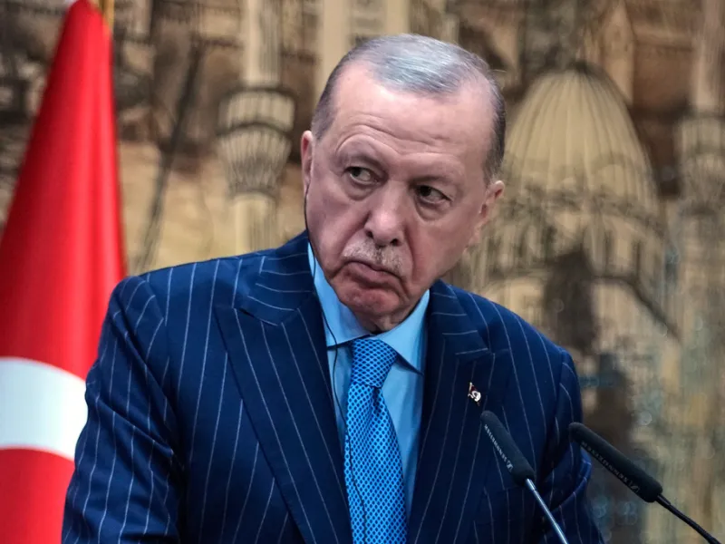 ΘΑ ΣΑΣ ΒΟΜΒΑΡΔΙΣΟΥΜΕ: ΕΚΤΑΚΤΟ ΤΩΡΑ ΑΠΟ ΕΡΝΤΟΓΑΝ – ΑΠΕΙΛΕΙ ΝΑ ΒΑΛΕΙ…