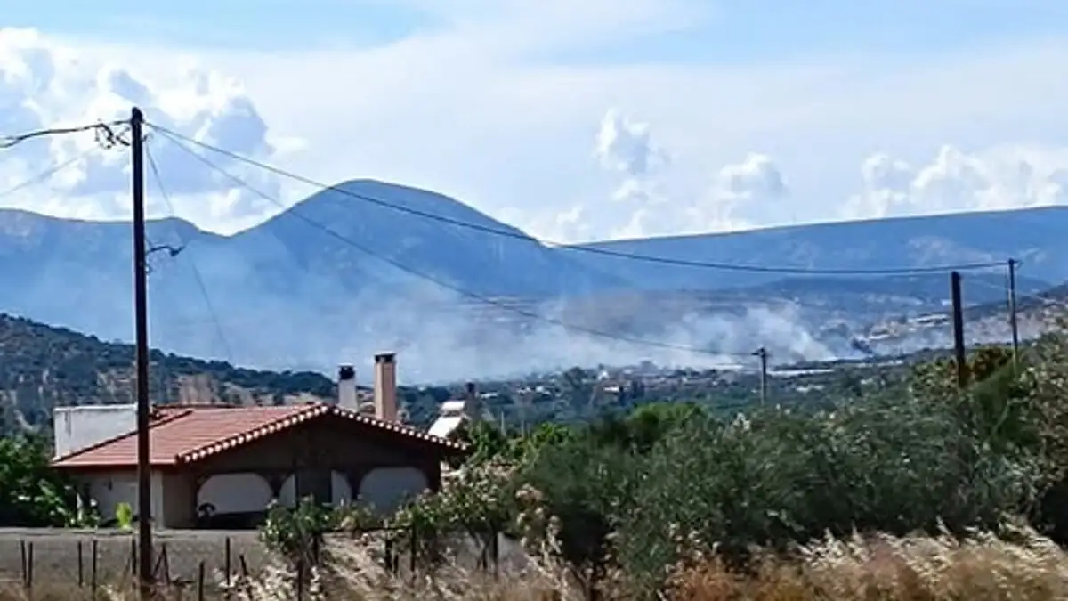 ΕΚΤΑΚΤΟ ΤΩΡΑ - ΜΕΓΑΛΗ ΦΩΤΙΑ ΣΤΗΝ ΑΤΤΙΚΗ