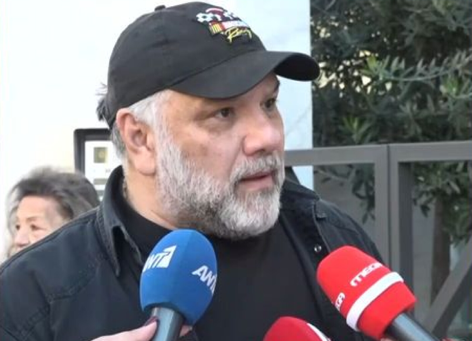Γρηγόρης Αρναούτογλου: «Τόση αλητεία; Δεν ντρέπεστε;» - Έπεσε θύμα διαδικτυακής απάτης