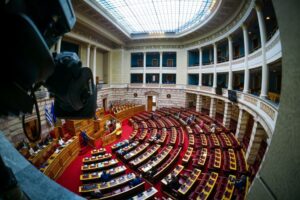 ΣΑΛΟΣ ΜΕ ΤΑ ΠΟΘΕΝ ΕΣΧΕΣ: ΑΥΤΟΣ ΕΙΝΑΙ Ο ΠΙΟ ΠΛΟΥΣΙΟΣ ΠΟΛΙΤΙΚΟΣ ΤΗΣ ΕΛΛΑΔΑΣ